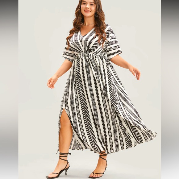 Solid Geometric Dolman Sleeve Pocket Shirred Split Hem Dress - Picture 1 of 5